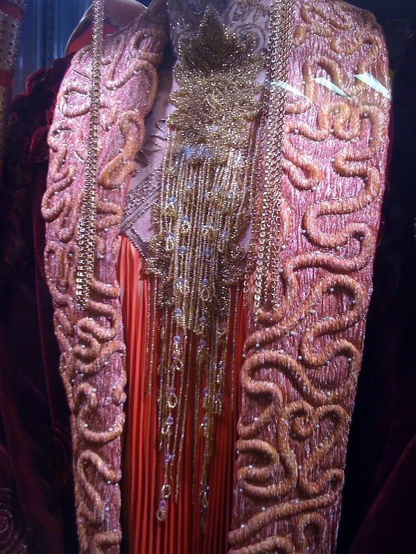 star wars in concert exhibit padme queen amidala beaded costume beadwork bead embroidery star wars in concert exhibit padme queen amidala beaded costume beadwork bead embroidery