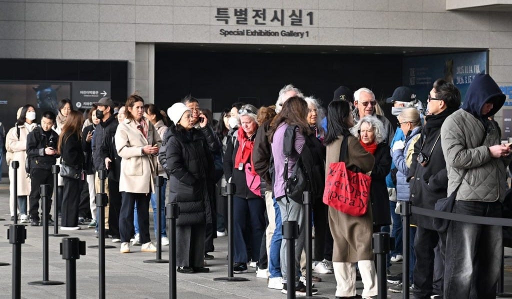 People queue up to visit the National Museum of Korea, in Seoul, on March 9, 2026. Photo: Kyodo
