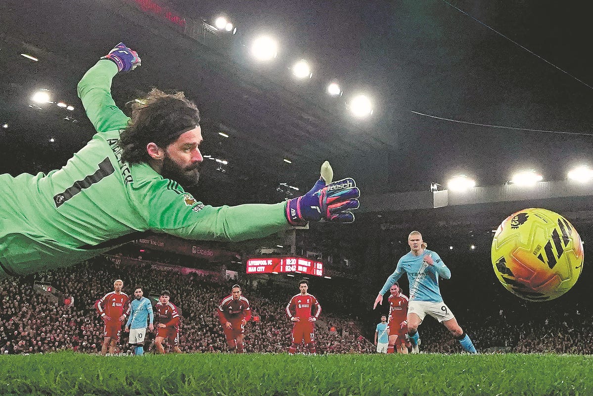 Haaland on the spot to seal rare Anfield win for Man City -  Chinadaily.com.cn