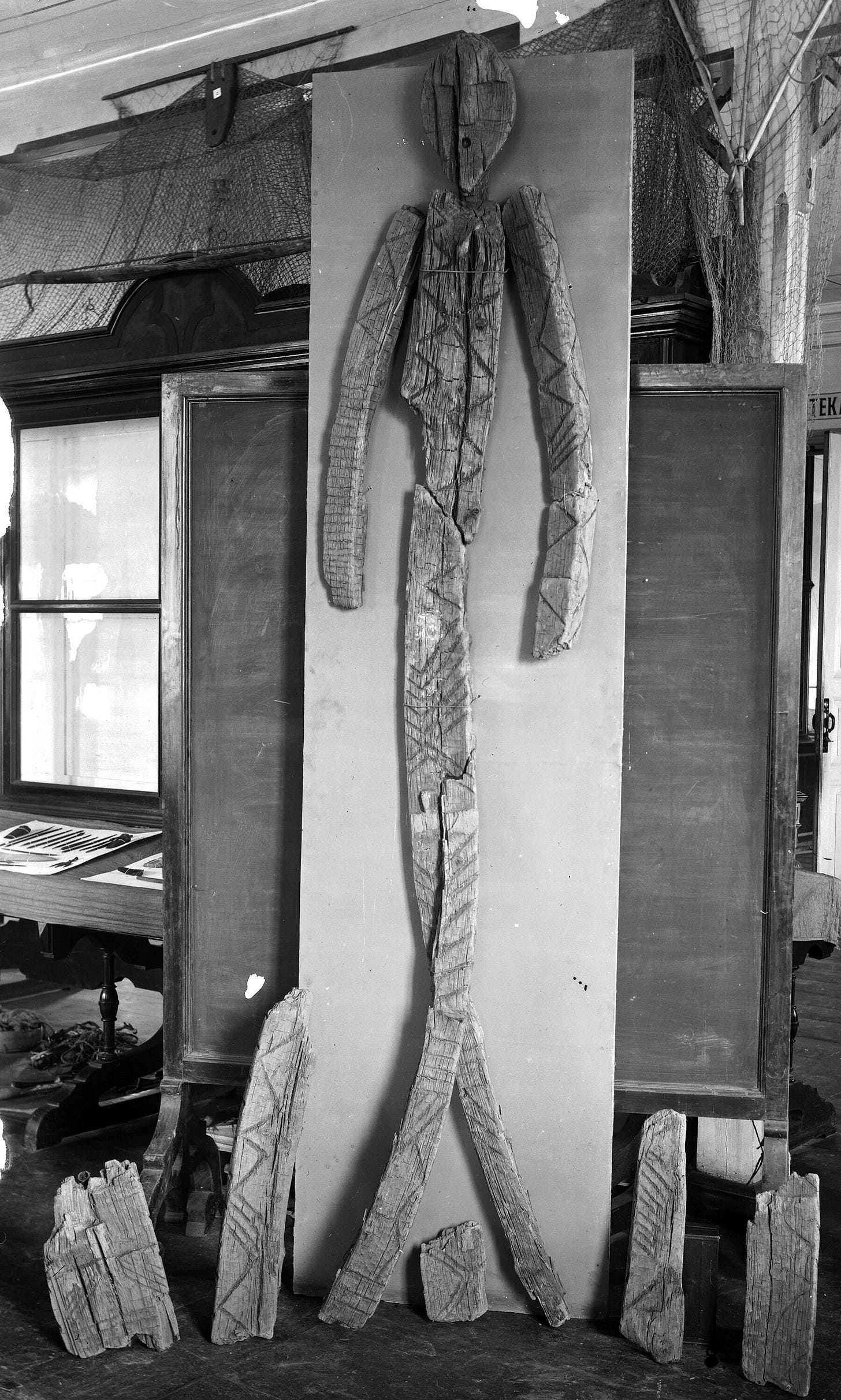 How the World's Oldest Wooden Sculpture Is Reshaping Prehistory - The New  York Times