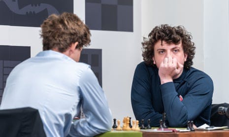 Hans Niemann, right, plays against Magnus Carlsen at last month’s Sinquefield Cup in St Louis.