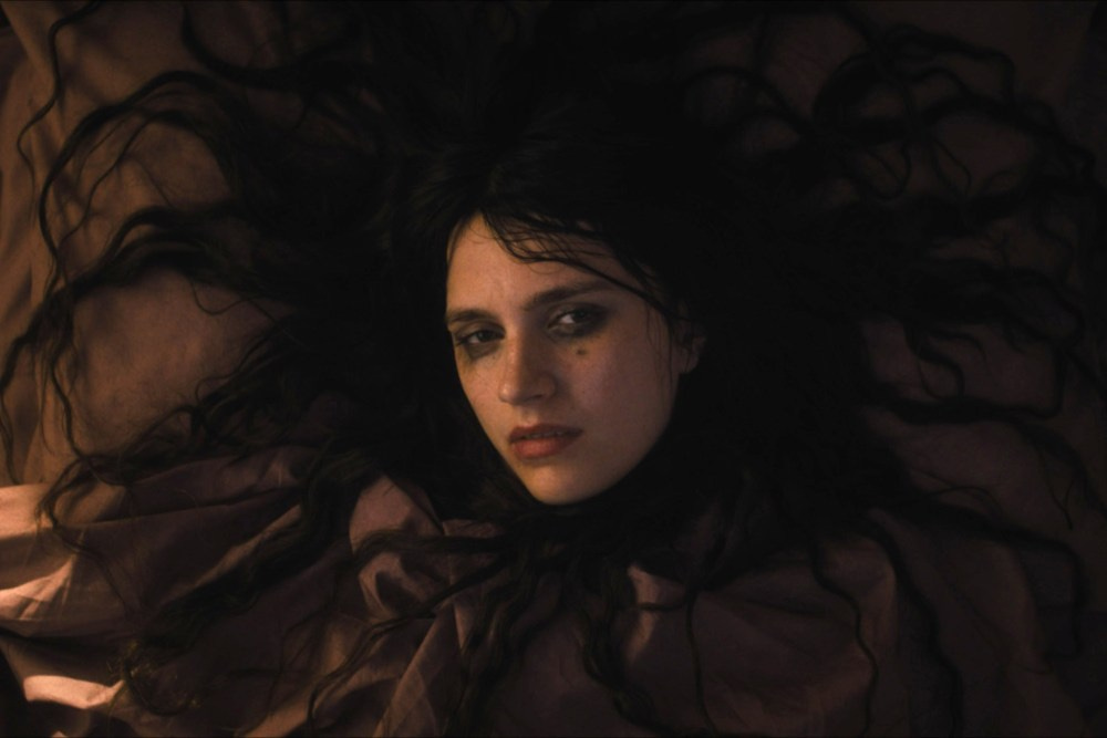 THE FIRST OMEN, Nell Tiger Free, 2024. © 20th Century Studios / Courtesy Everett Collection