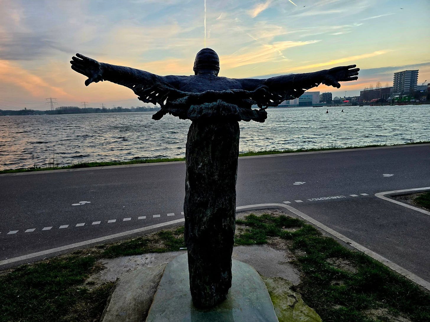 Kan een afbeelding zijn van Vrijheidsbeeld Kan een afbeelding zijn van Vrijheidsbeeld