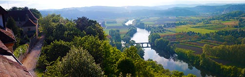 View from Domme, by John Hulsey Panoramic photo of the Dordogne River Valley from Domme, by John Hulsey