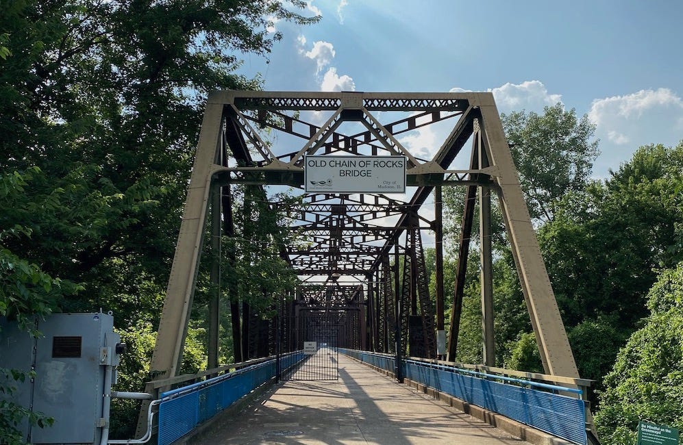 A bridge, a park, a canal: Chain of Rocks