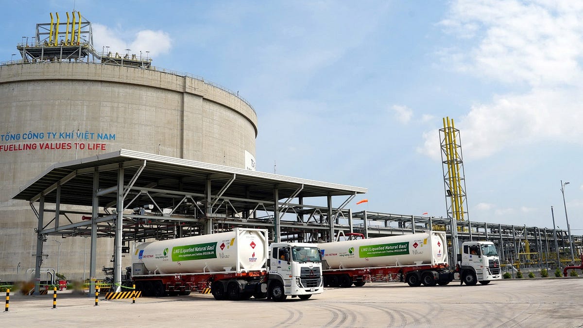 Bản tin ngày 04/03/2026 - NT2 bồi thường tỷ giá và REE tham vọng điện gió 800 MW