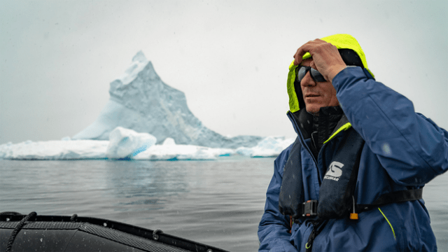 Journey to Antarctica to Find Emperor Penguins featuring CNN’s Bill Weir will be available on Apple Vision Pro in spring 2026.