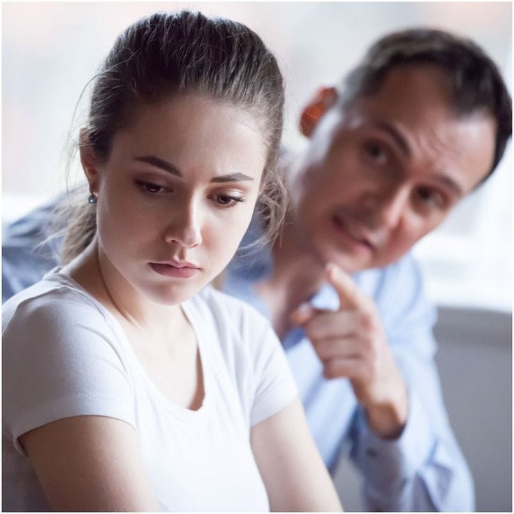 Descoperă diferența dintre iubirea rănită și relația toxică și află cum îți protejezi stima de sine, siguranța emoțională și șansa la o relație sănătoasă.