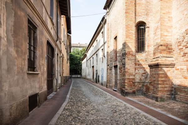 Via Buso a Crema (Cr)