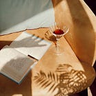 me sinto completamente deslocada.