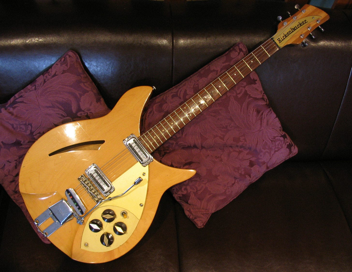 Timeline: The Evolution of the Rickenbacker 330