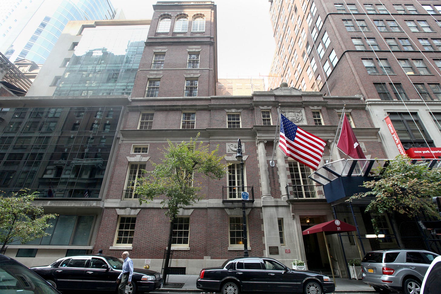 The Harvard Club/Streetscapes — 'The Clubbiest Club in New York' - The New York Times The Harvard Club/Streetscapes — 'The Clubbiest Club in New York' - The New York Times