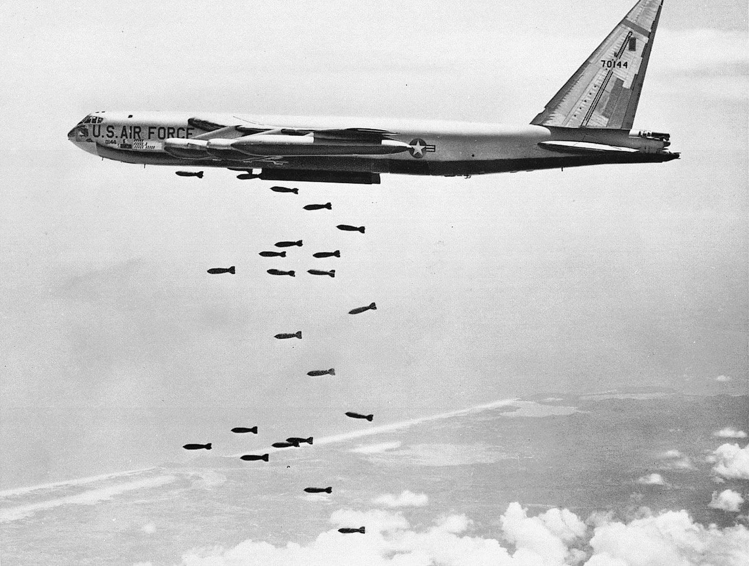 B-52 | Development, Payload, Specifications, & Combat History | Britannica