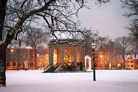 Christmas_in_Salem-450x300 Christmas_in_Salem-450x300