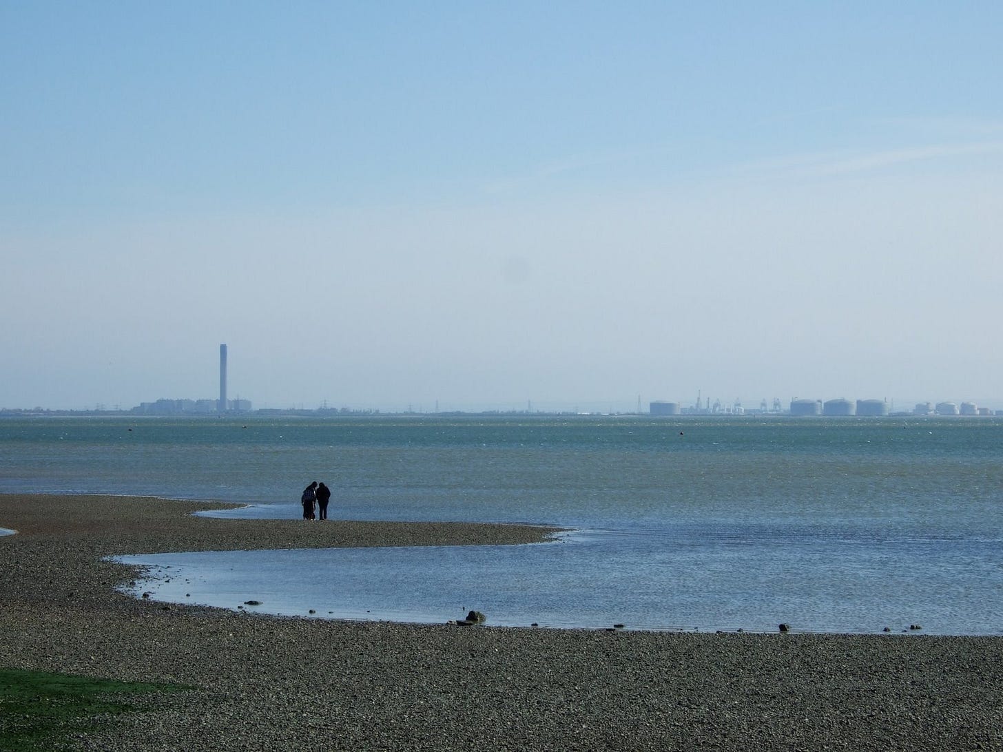 File:Thames Estuary at Westcliff.jpg - Wikimedia Commons