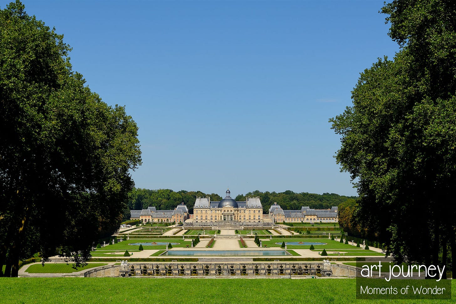 Vaux le Vicomte castle themed private tours