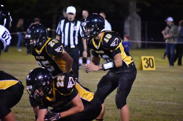 Algoma sophomore quarterback Carter Zimmerman Algoma sophomore quarterback Carter Zimmerman