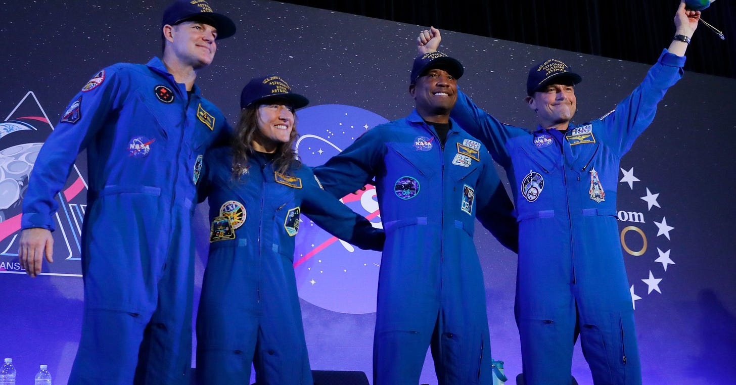 Artemis II's moon-traveling astronauts return home to cheers after a  record-breaking trip | KTALnews.com