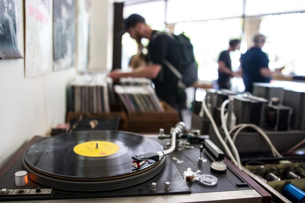 turntable at velvet fog katoomba