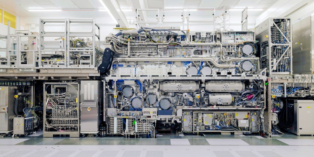 ASMLs 400-Millionen-Maschine: die Engstelle, an der KI-Rechenpower entschieden wird ASMLs 400-Millionen-Maschine: die Engstelle, an der KI-Rechenpower entschieden wird