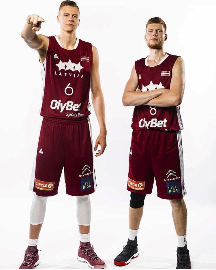 Thomas Duffy on Twitter: &quot;Davis Bertans is 6&#39;10&quot;. Porzingis is a GIANT.  https://t.co/174wUZxSbN&quot; / Twitter