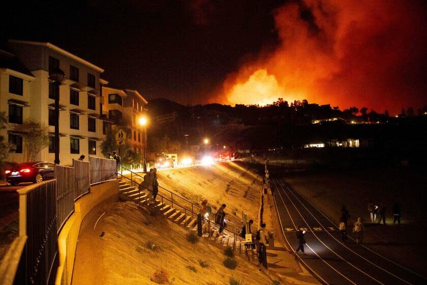 Students evacuate from Pepperdine University Students evacuate from Pepperdine University
