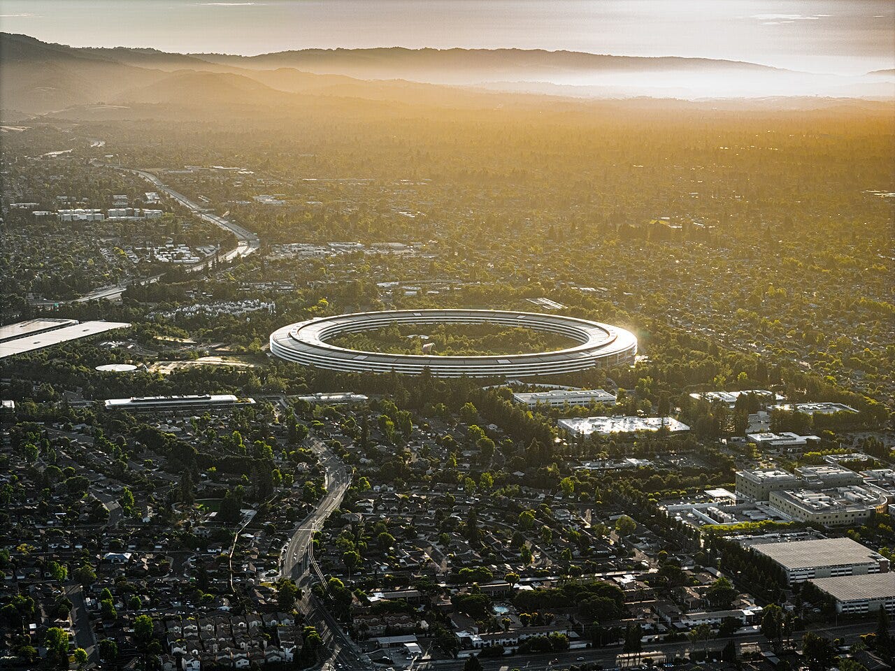 Apple OpenAI trade secrets — Nils Huenerfuerst / CC0 (Wikimedia Commons)