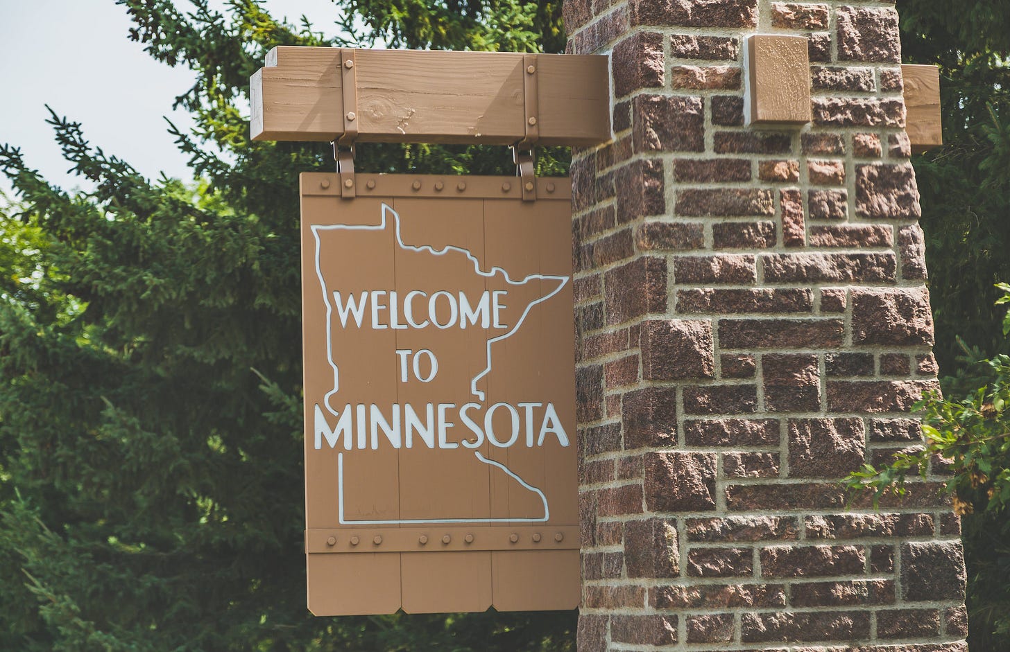 Welcome to Minnesota sign Welcome to Minnesota sign