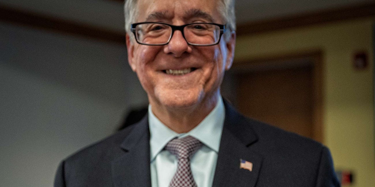 Heyeck's Last Gavel. Coombs' Promises.