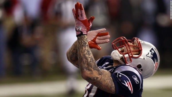 aaron hernandez playing for new england patriots aaron hernandez playing for new england patriots