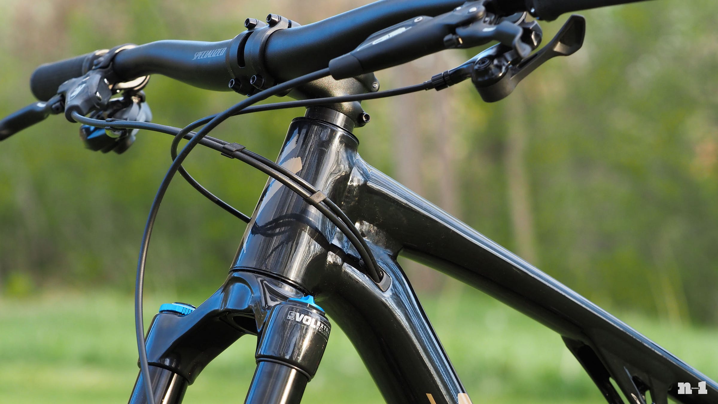 Specialized Chisel Comp Evo head tube