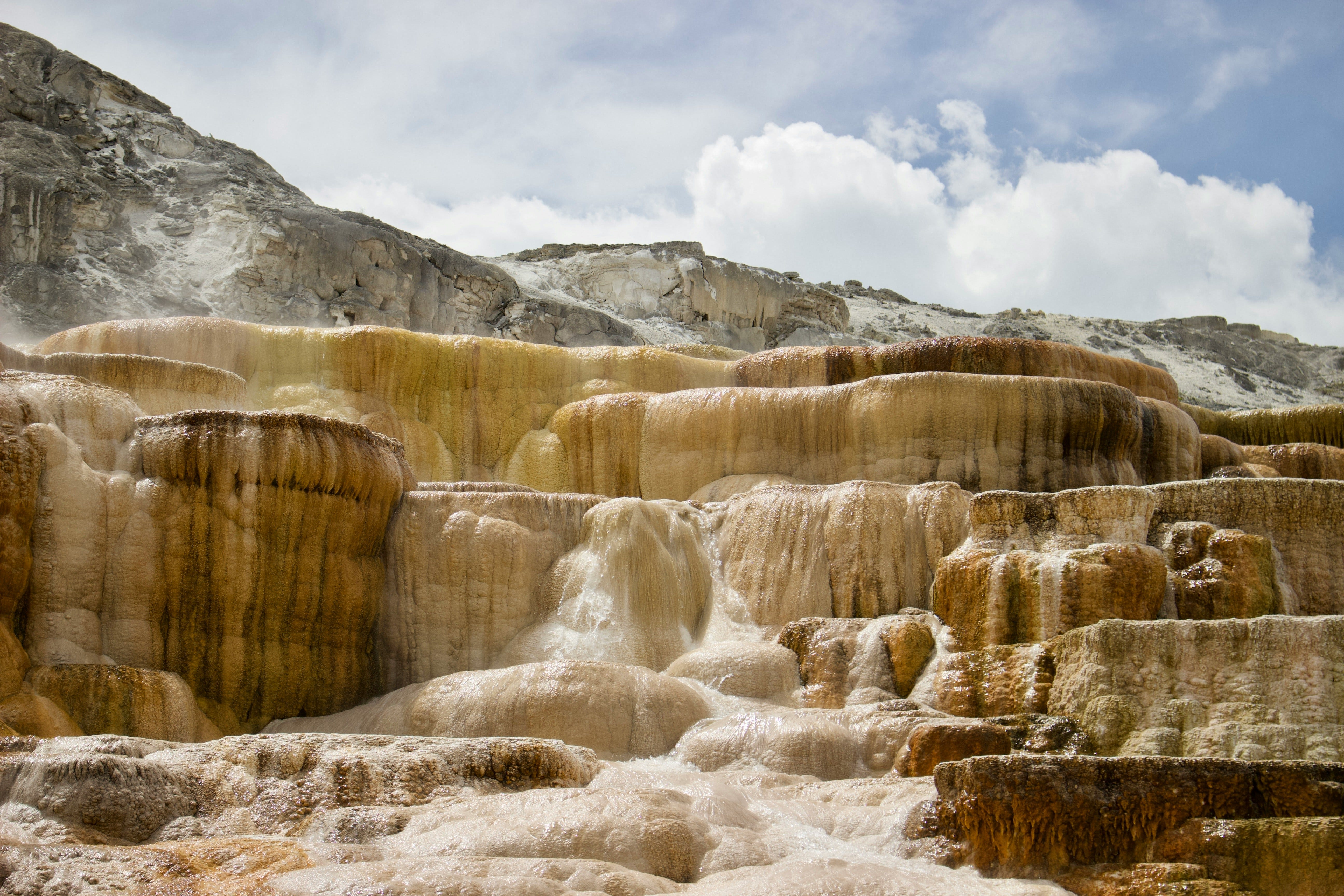 Want A Taste Of Outer Space Try Yellowstone want-a-taste-of-outer-space-try-yellowstone