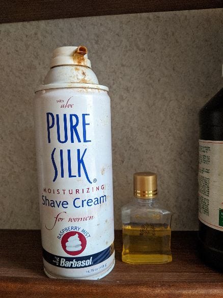 Raspberry Mist shaving cream