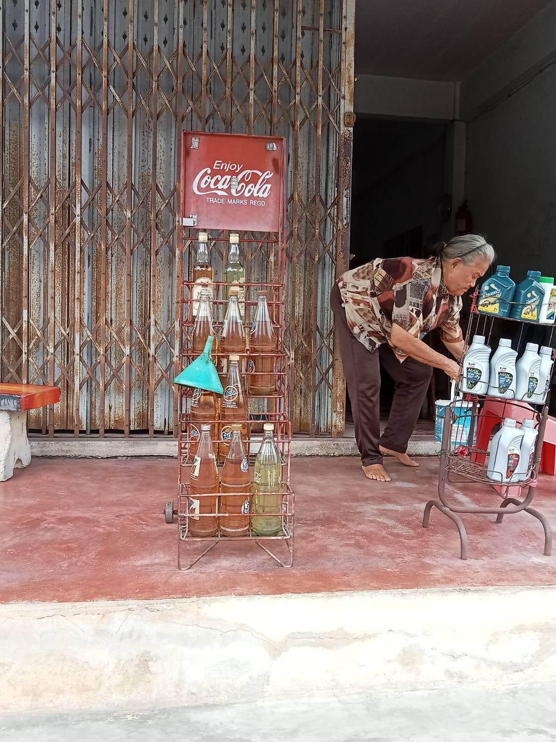 No description available. No description available.