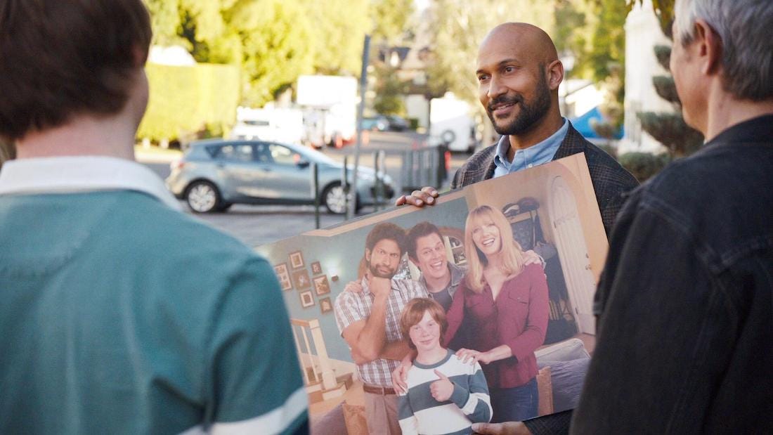 Hulu's Reboot is a Smart and Savvy Take on the Sitcom | TV/Streaming |  Roger Ebert