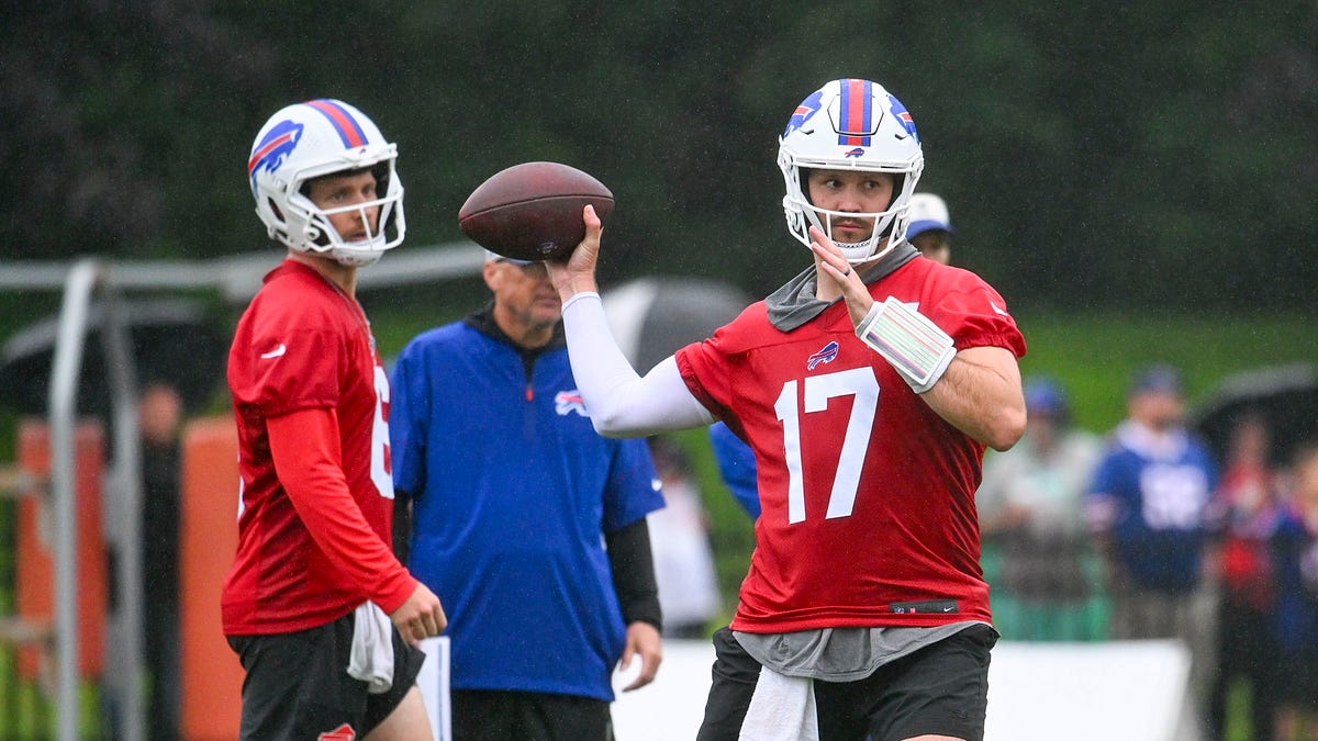 Bills T-Camp: How new HC Joe Brady is challenging Josh Allen
