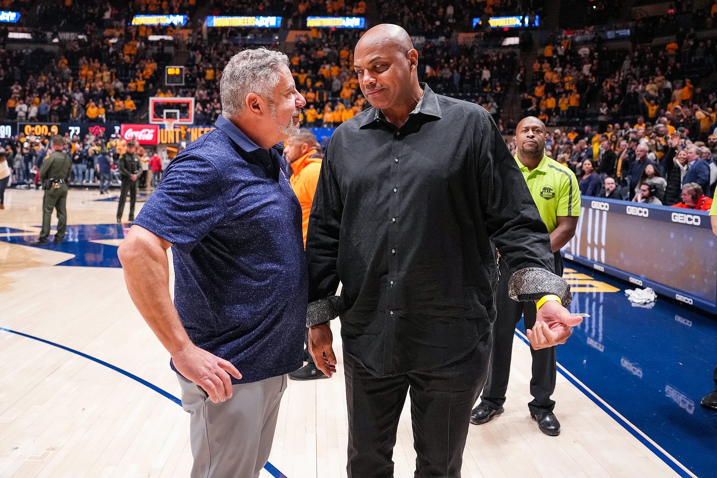 Look: Charles Barkley Calls Out Auburn Over NIL Donation Requests |  Heartland College Sports, image size:1456x971
