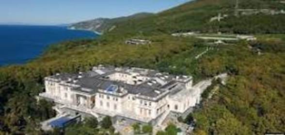 Inside 'Putin's Palace'