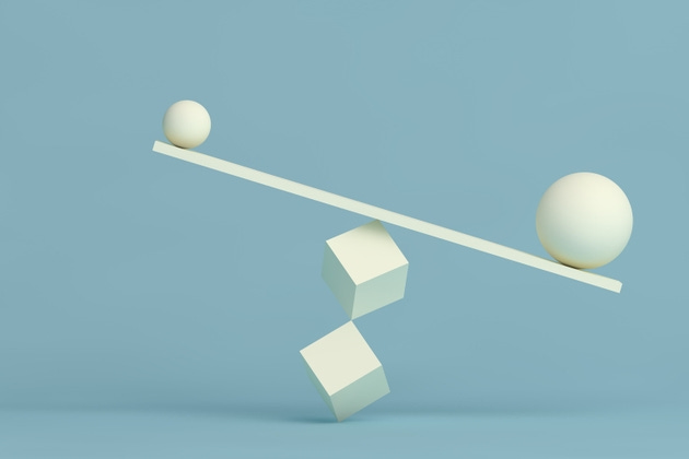 White balanced geometric shapes