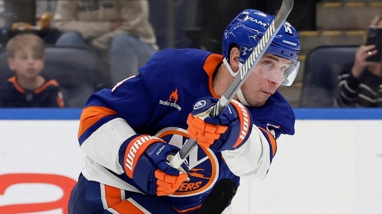 Bo Horvat on Islanders' effort against Buffalo: 'We should be embarrassed'  - Newsday