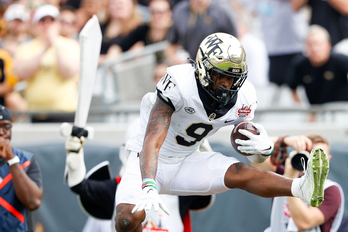 A.T. Perry named a Second Team All-American by AP - Blogger So Dear A.T. Perry named a Second Team All-American by AP - Blogger So Dear