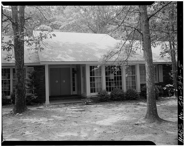 5. View of picture window and double doors - Jimmy Carter House, 209 Woodland Drive, Plains, Sumter County, GA