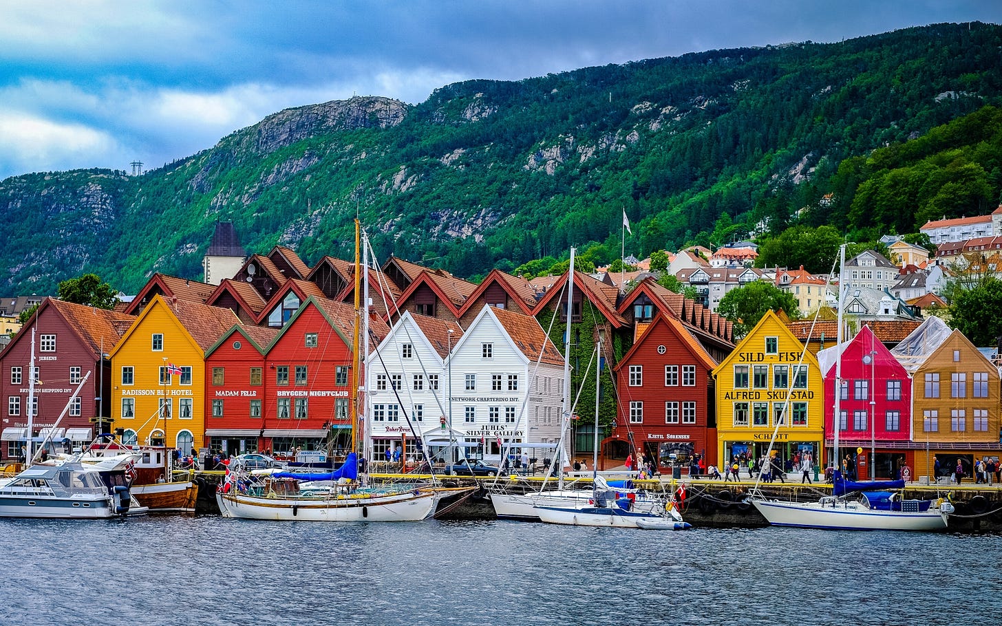 Bryggen i Bergen sentrum | Expedia