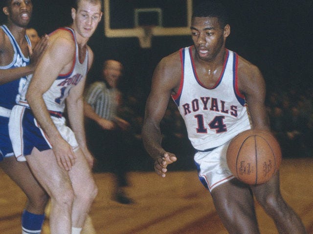 Top 25 rookie seasons in NBA history: No. 4 Oscar Robertson | theScore.com