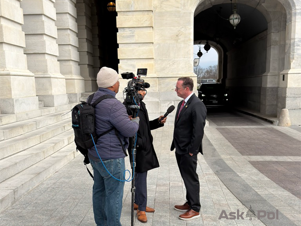 A camera crew interviews a politician outside the US Capitol Photo: Ask a Pol Matt Laslo A camera crew interviews a politician outside the US Capitol Photo: Ask a Pol Matt Laslo