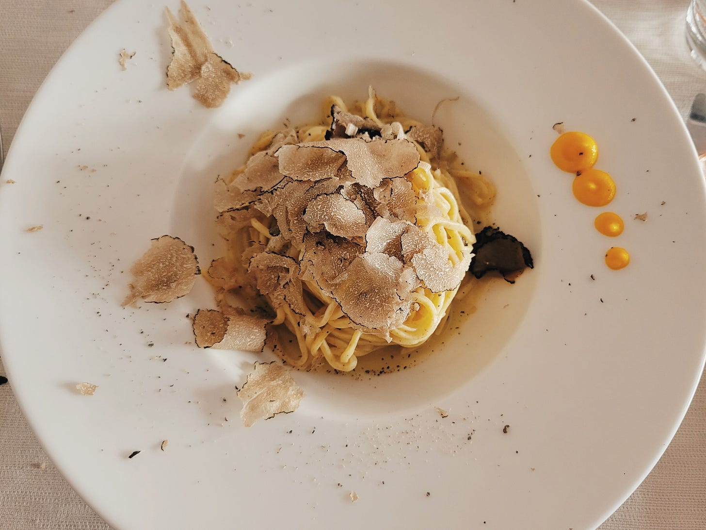 Tagliolini topped with thinly sliced seasonal truffle in Como Tagliolini topped with thinly sliced seasonal truffle in Como