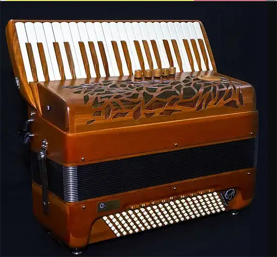 Piano Accordion - CJS System Piano Accordion - CJS System