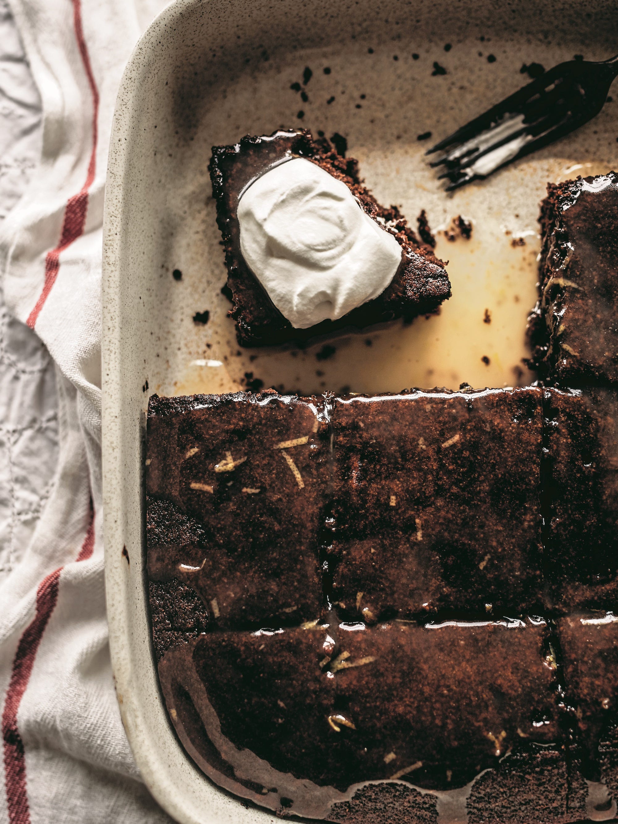 Gingerbread With Lemon Sauce