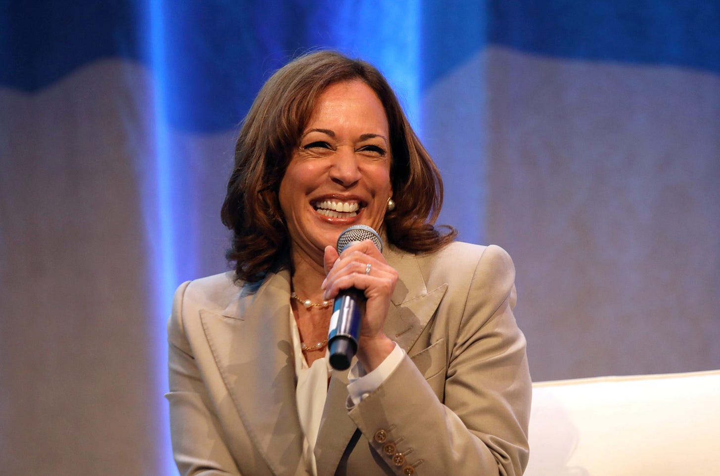 Vice President Kamala Harris Showed Off Her New Vinyl Records – Billboard