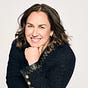 Julie Clow's avatar